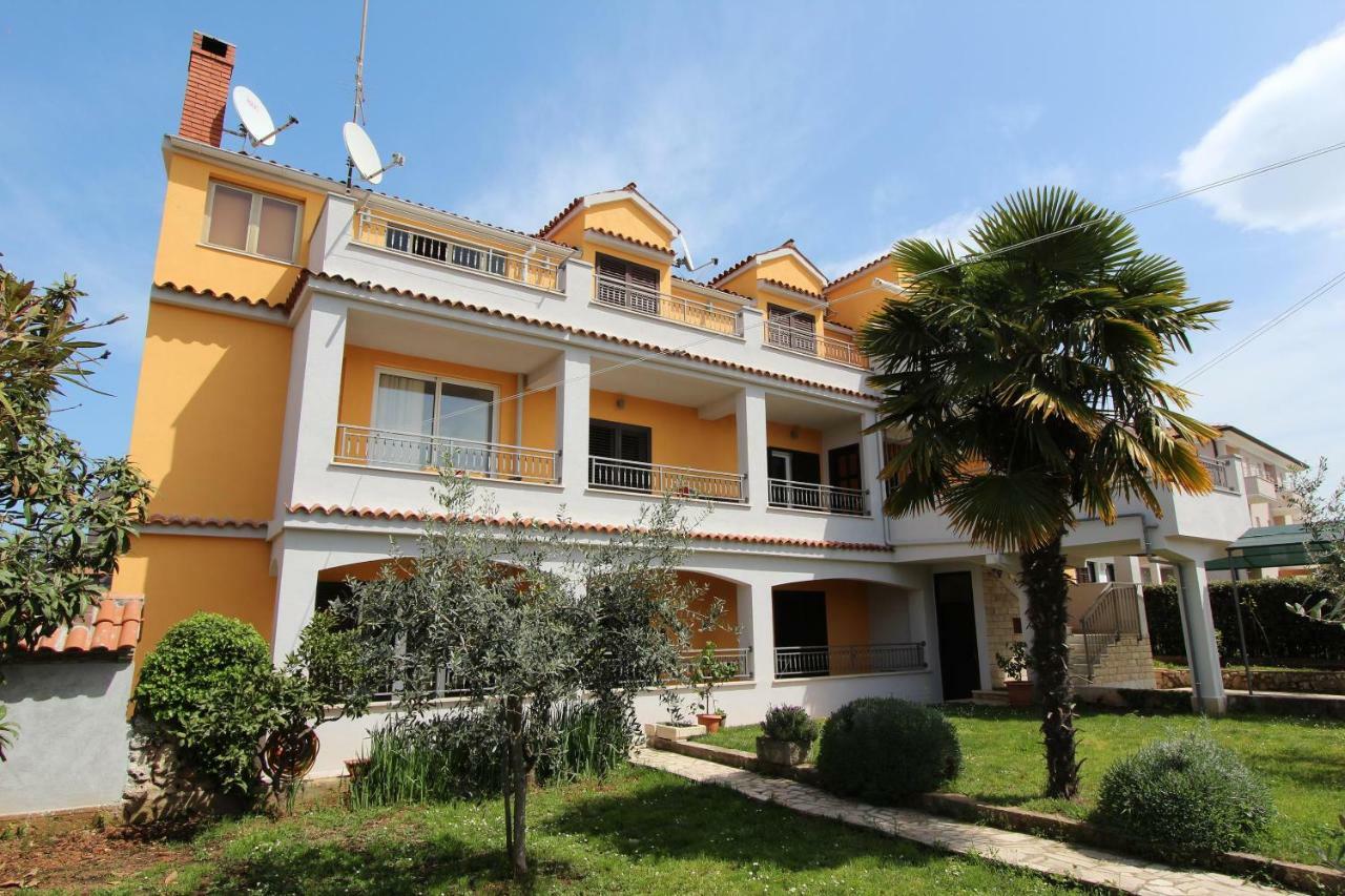 Apartments Malvina โรวีน ภายนอก รูปภาพ